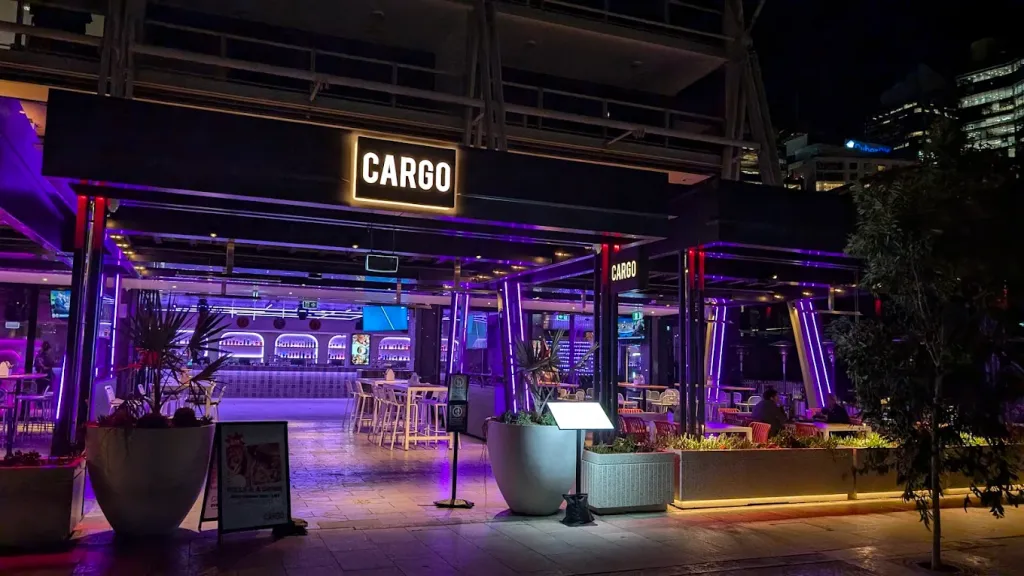 Cargo Bar image 3