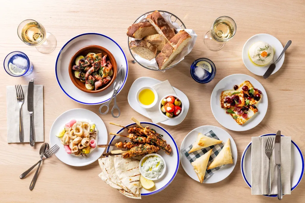 Georges Mediterranean Bar & Grill image 7